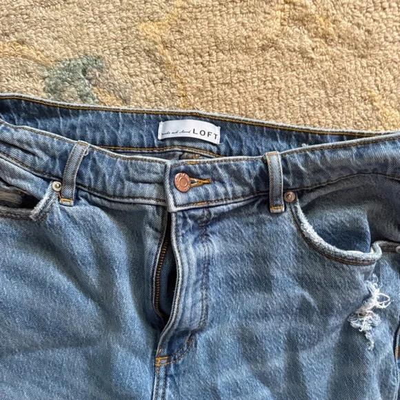 Loft The Straight distressed light wash jeans - Picture 3 of 4